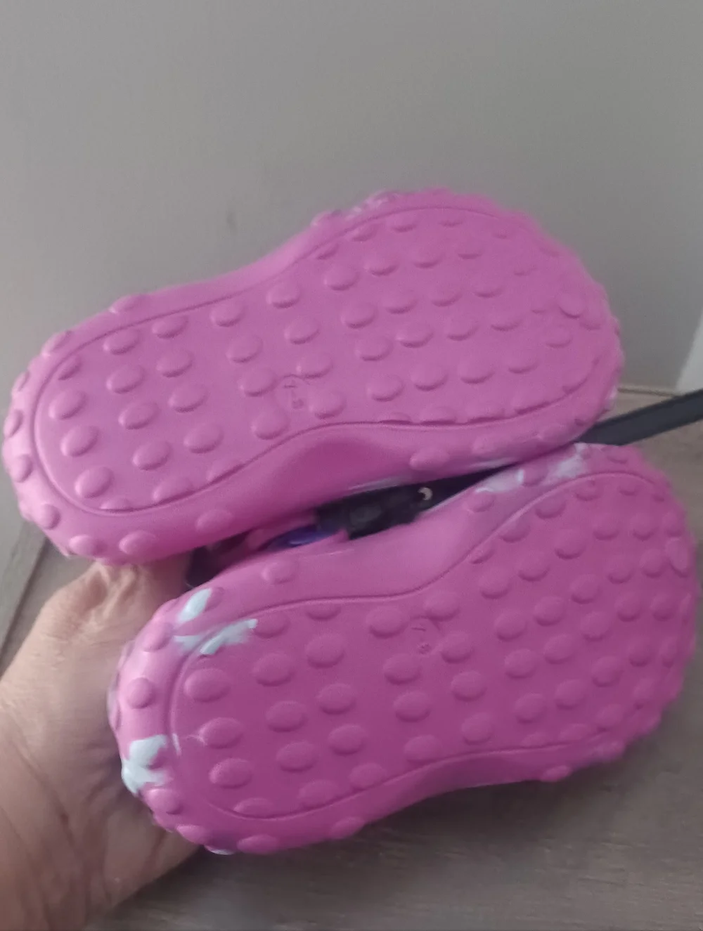 Barney slip water